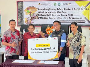 SMKN 3 Tenggarong Terima Hibah Komponen Alat Berat dan Resmikan Safety dari United Tractors