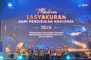 United Tractors Terima Penghargaan Kemendikdasmen